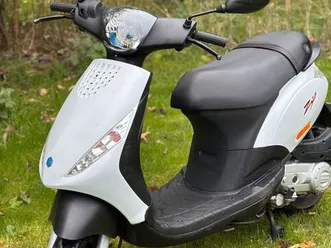 scooter piaggio zip 50 cm3-3760km- excellent état