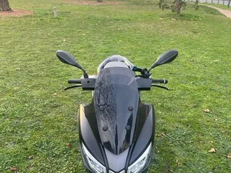 aprilia srx