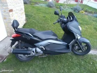 xmax 125 yamaha momodesign