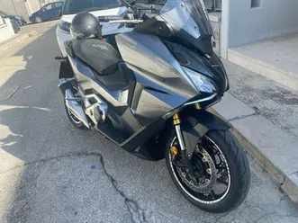 honda forza 750 grigio