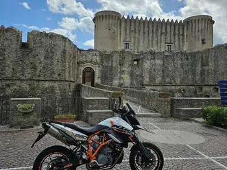 ktm 990 supermoto r arancione