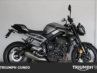 triumph street triple r