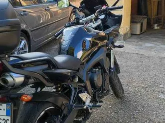 yamaha fzr 600 fazer nero