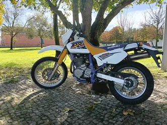suzuki dr 650 se dual sport ano 1997revisão geral feita com válvulas salvaterra de magos e foros de salvaterra