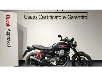 vendo moto guzzi v7 stone special edition (2022 - 25) usata a milano (codice 9879208) - moto.it