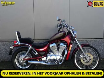 suzuki vs 800 intruder rood