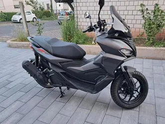 aprilia-sr-gt-200