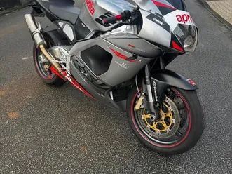 aprilia rsv 1000