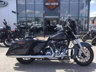 2020 harley-davidson cvo flhxse street glide flhxse custom colour (21my) custom petrol manual