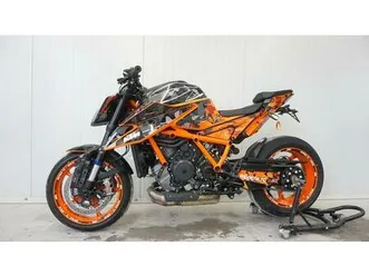 ktm 1290 super duke r *akrapovic*