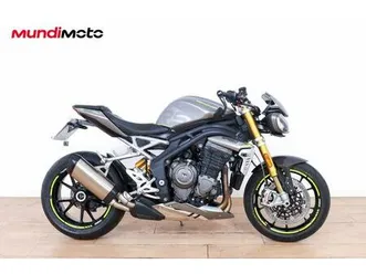 triumph speed triple 1200 rs - mundimoto