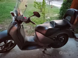 aprilia scarabeo 125