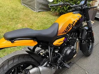 royal enfield guerilla 450, erst 145 km gefahren