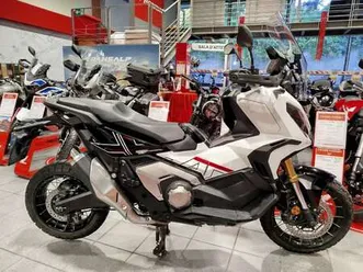 honda x-adv x-adv 750 '23 bianco
