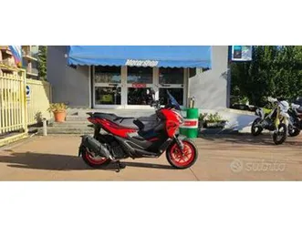 aprilia sr gt 200