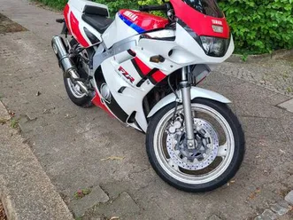 yamaha fzr 600
