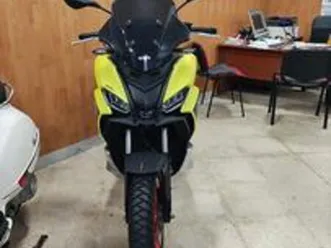 aprilia sr gt 200