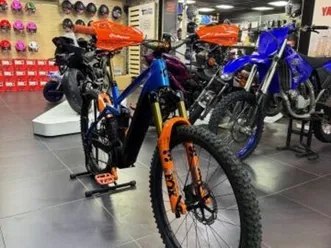 cub cadet venture 2022 1 cm3 | moto vélo | 10 hr | bleu | 06400 cannes