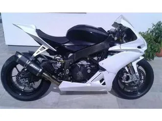 aprilia rsv4