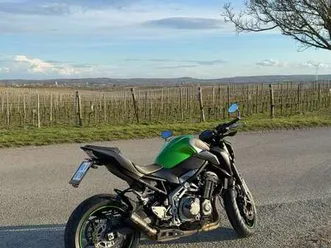 z900