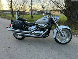 suzuki intruder c 800