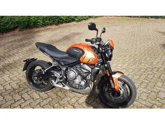 triumph trident 660