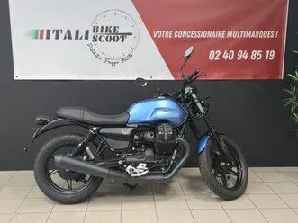 moto guzzi v7 stone 2025 850 cm3 | moto custom | 151 km | bleu | 44400 reze