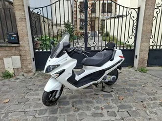 piaggio 125 x-evo 2013 125 cm3 | scooter | 33 660 km | blanc | 92700 colombes