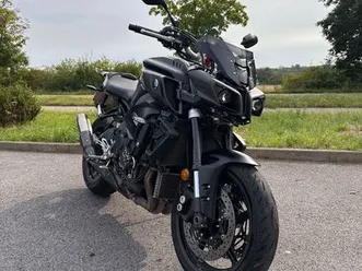 yamaha mt 10 - akrapovic auspuff
