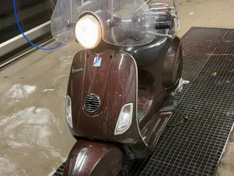 ② vespa lx50 (a klasse)