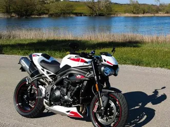 triumph speed triple rs