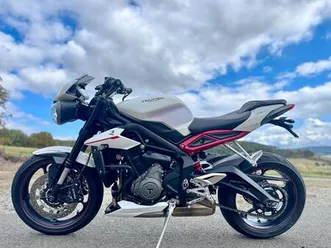 triumph 765 street triple r im top zustand