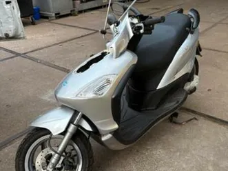 piaggio fly, krom frame. motorisch 100% 1500km gelopen — scooters | sym — marktplaats