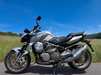 aprilia mana 850