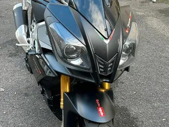 aprilia tuono v4