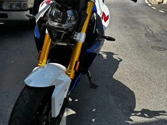 bmw f 900 r de 2022 loureira