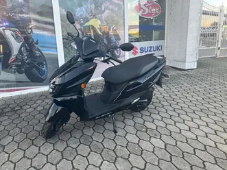 suzuki un125 avenis black