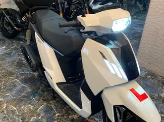 peugeot tweet 125 cvt euro 5 124 cc