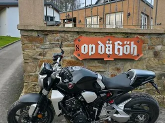 honda cb1000r plus+