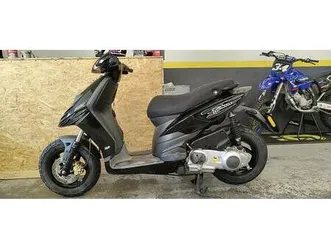 piaggio typhoon 125 / 16 anni canton tessin -