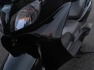 scooter suzuki burgman exécutive 650