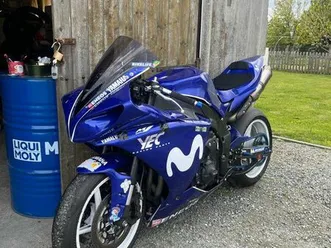 yamaha r1