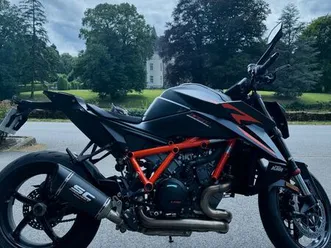 ktm 1390 super duke r