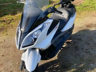 vends scooter 125 i dink street