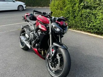 street triple rs