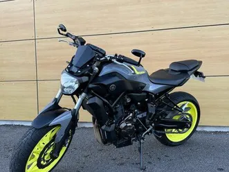 vends mt07 année 2018 en très bon état. entretien à jour, aucun frais à prévoir. moto bridée a2, parfait pour jeune permis (contrôle technique réalisé pour la v