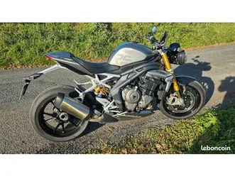 triumph speed triple 1200 rs