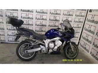 yamaha fz6 (98cv) 2004 600 cm3 | moto roadster | 41 862 km | 13200 arles