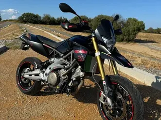 aprilia dorsoduro 750