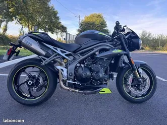 triumph speed triple 1050 rs
